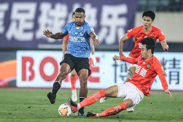 20岁国脚刘诚宇为何连续14轮无缘出场
